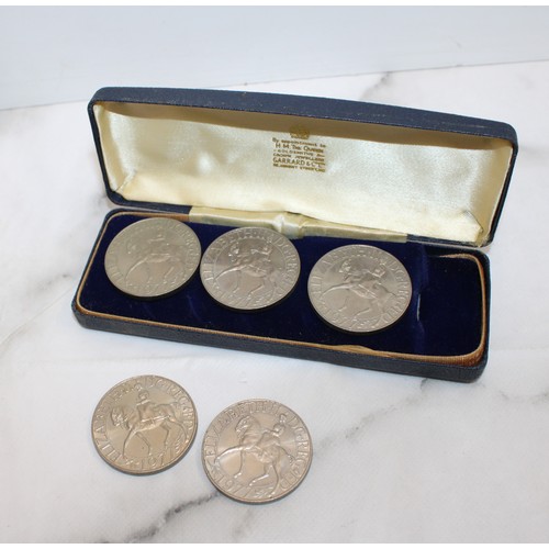 561 - A Selection Of Collectable Commemorative Coins Etc Inc: Her Majesty Queen Elizabeth 11 70th Birthday... 