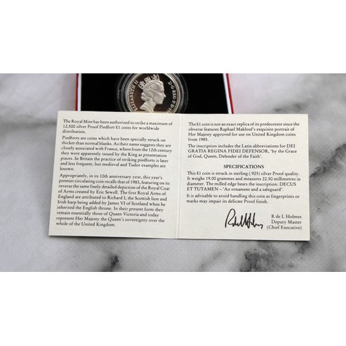 562 - A Collectable Boxed 1993 United Kingdom Silver Proof Piedfort One Pound Coin With A Certificate Of A... 