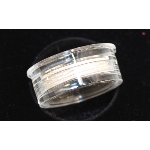 562 - A Collectable Boxed 1993 United Kingdom Silver Proof Piedfort One Pound Coin With A Certificate Of A... 