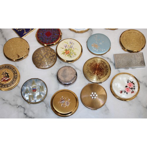 199 - Quantity Of Collectable Compacts Inc- Stratton Etc All As Found