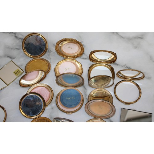199 - Quantity Of Collectable Compacts Inc- Stratton Etc All As Found