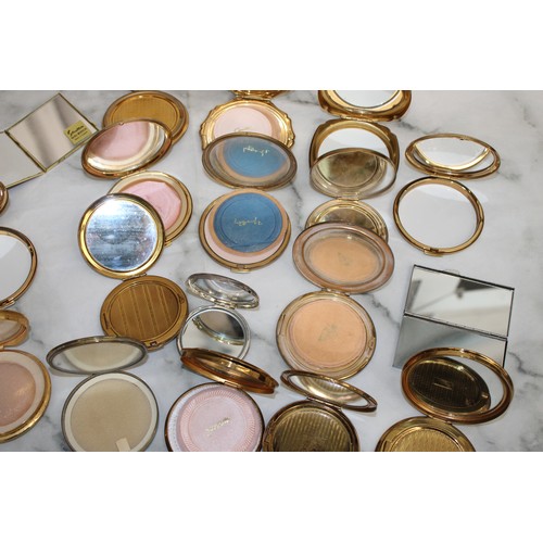 199 - Quantity Of Collectable Compacts Inc- Stratton Etc All As Found