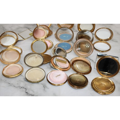 199 - Quantity Of Collectable Compacts Inc- Stratton Etc All As Found