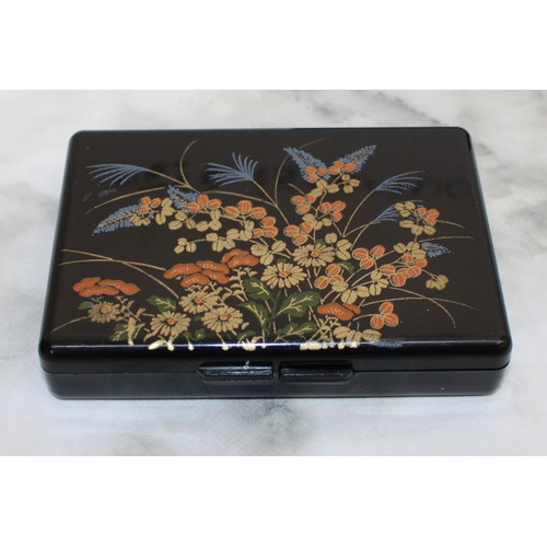 200 - Three Collectable Jewellery Boxes/Boxes Inc Decorative Plastic Lacquer-Style Travel Jewellery Box Ma... 