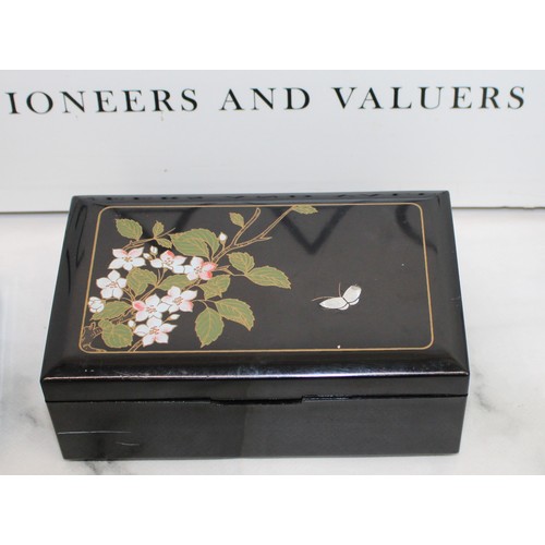 200 - Three Collectable Jewellery Boxes/Boxes Inc Decorative Plastic Lacquer-Style Travel Jewellery Box Ma... 