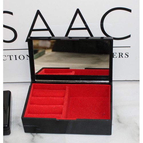 200 - Three Collectable Jewellery Boxes/Boxes Inc Decorative Plastic Lacquer-Style Travel Jewellery Box Ma... 