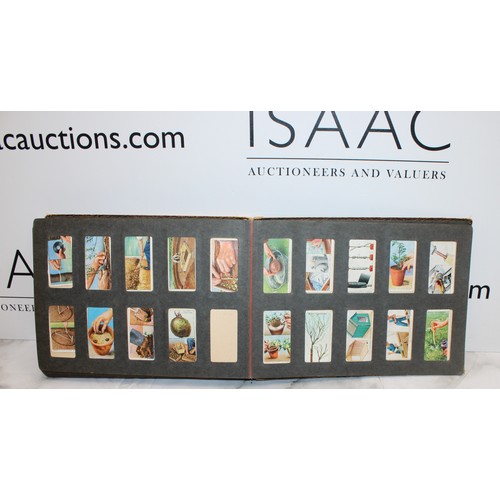 205 - Cigarette Pictures Album Containing A Quantity Of Cards Inc-