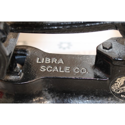 206 - A Set Of Vintage Scales Including  7 x Weights Made In England By The Libra Scale Co Featuring A Cas... 