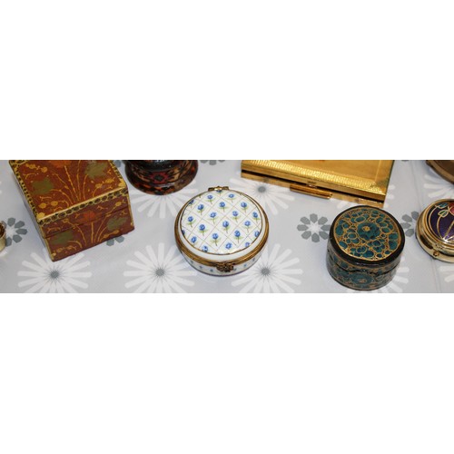 209 - Selection Of Trinket/Compacts/Boxed Houppette Etc All As Found
COLLECTION ONLY