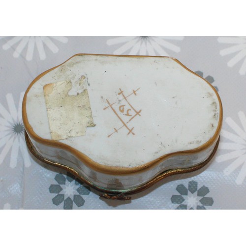 209 - Selection Of Trinket/Compacts/Boxed Houppette Etc All As Found
COLLECTION ONLY