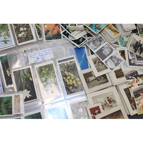 213 - A Quantity Of Cigar/Cigarette/Tea Cards Etc AF
