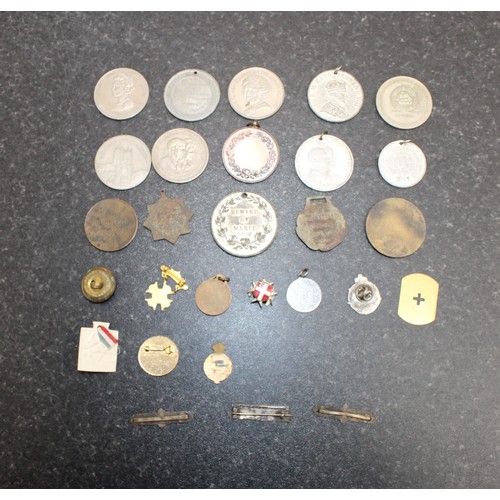 771 - A Selection Of Commemorative Medals And Pin Badges Etc As Found