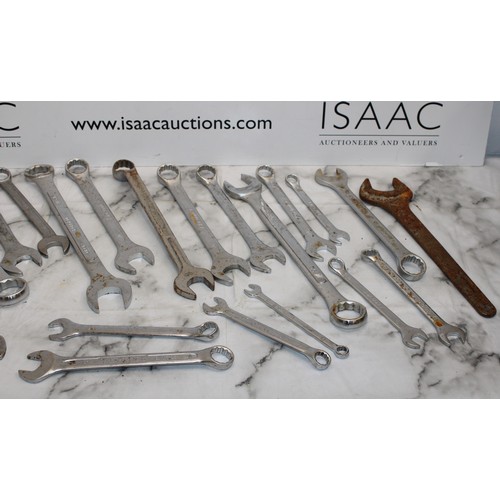 87 - Job Lot Of Mixed Sized Spanners ETC AS NEW As Found
 COLLECTION ONLY FROM BRAINTREE ESSEX CM7 2DG