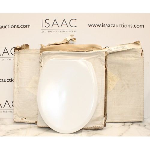 103 - Job Lot 3 x White Toilet Seats Size 42.5cm x 35.5cm AS NEW AF COLLECTION ONLY FROM BRAINTREE ESSEX C... 