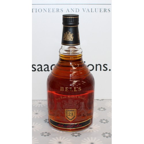 283 - 1 x Bottle Boxed BELL'S Very RARE Scotch Whisky 21 Years Old Royal Reserve 75cl, 40% Proof, 1980's C... 