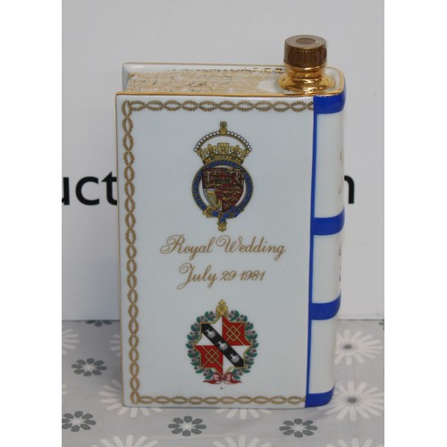 285 - 1 x Boxed Ceramic Bottle Of Limoges Camus Royal Wedding July 29th 1981 Book Flask, La Grande Marque ... 
