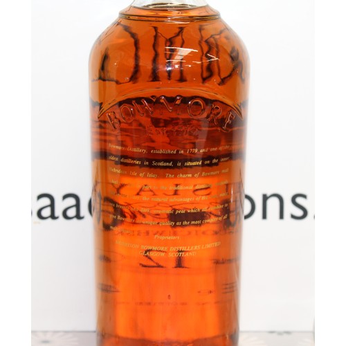 292 - 1 x Bottle Tubed Bowmore Screen Print Single Malt Scotch Whisky 12 Years Old, Including Unique Bowmo... 