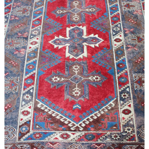 191 - Wool Floor Rug / Carpet - Measures 179cm x 125cm - Collection only - AF