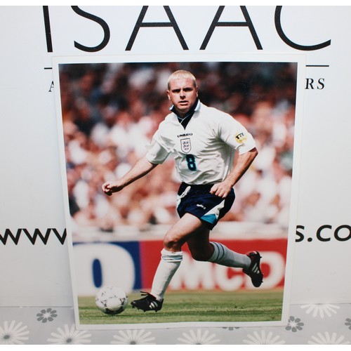 236 - PAUL GASCOIGNE ENGLAND & GLASGOW RANGERS FC 17TH JUNE 1996 OFFICAL PHOTO 8 X 10 WITH THE FA CUP FINA... 