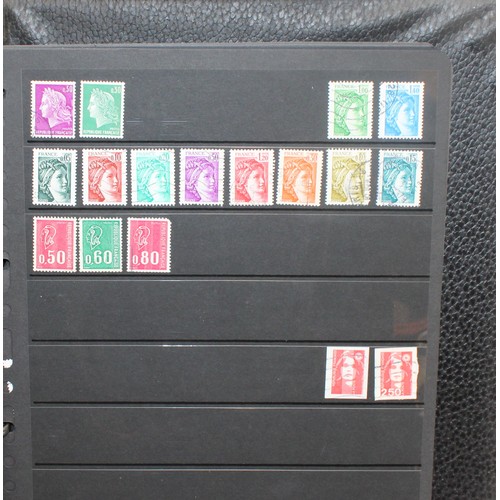 220 - 4 x Worldwide Stamp Albums Containing Franked And Unfranked Stamps AF