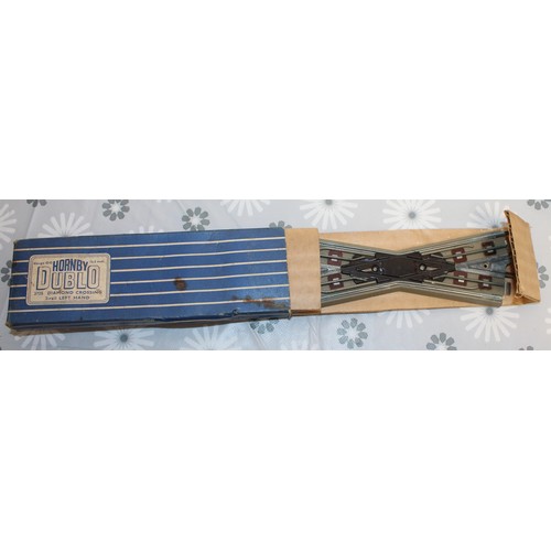 1186 - A Quantity Of HORNBY Train Tracks, 4 x Engines And 4 x Carriages Some In Original Boxes AF