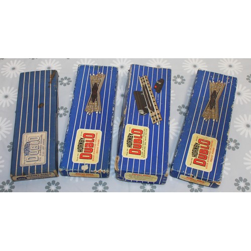 1186 - A Quantity Of HORNBY Train Tracks, 4 x Engines And 4 x Carriages Some In Original Boxes AF