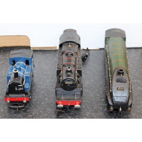 1186 - A Quantity Of HORNBY Train Tracks, 4 x Engines And 4 x Carriages Some In Original Boxes AF