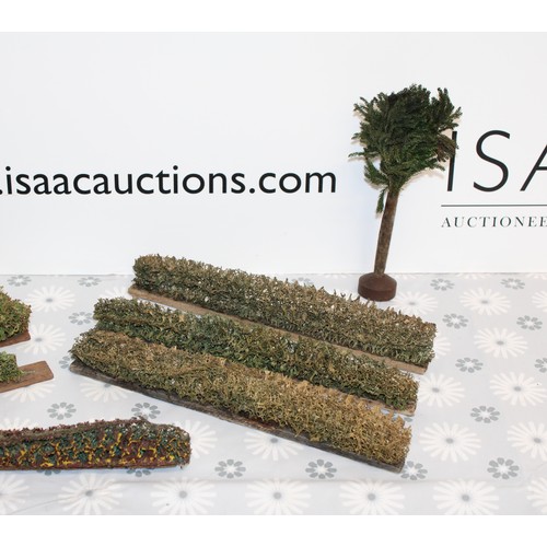 1217 - HORNBY/MECCANO  Hedges And Trees (Rare)