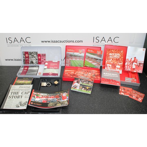 240 - Collectable Arsenal Memorabilia AF