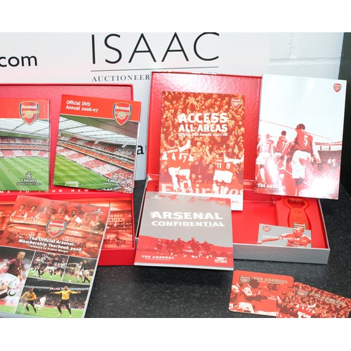 240 - Collectable Arsenal Memorabilia AF