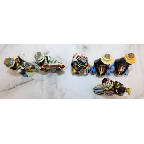 256 - 6 x Vintage Drioli Ceramic Figural Empty Liquor Bottles - Part Of A Series Forming An African Jazz B... 