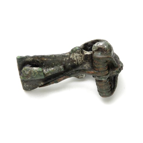 29 - Roman bronze brooch. Circa, 1st century AD. Copper-alloy, 12.1 grams. 33 mm x 18 mm. An Aesica type ... 