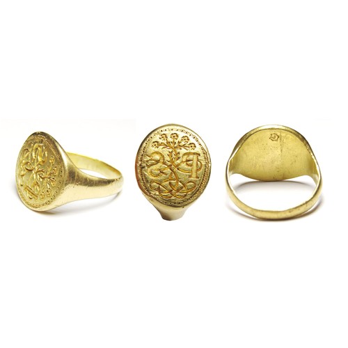 114 - Renaissance Gold Signet Ring. Circa 1550-1600. Gold, 9.64 grams. 22.02 mm. UK ring size, P. US size,...