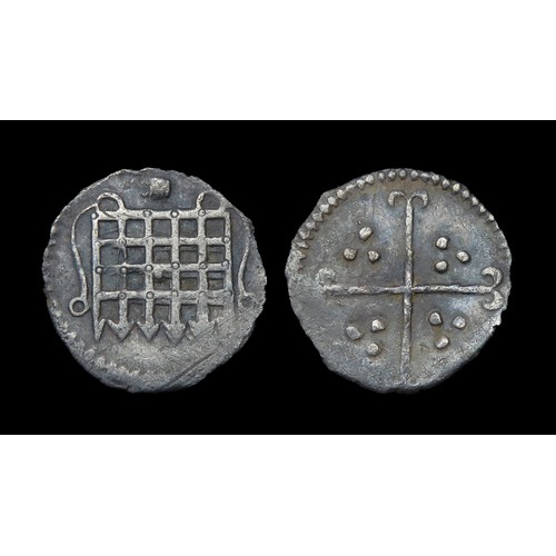 323 - Elizabeth I halfpenny, sixth Issue (1582-1600). Silver, 10mm, 0.21g. Obv: portcullis. Reverse: Cross... 