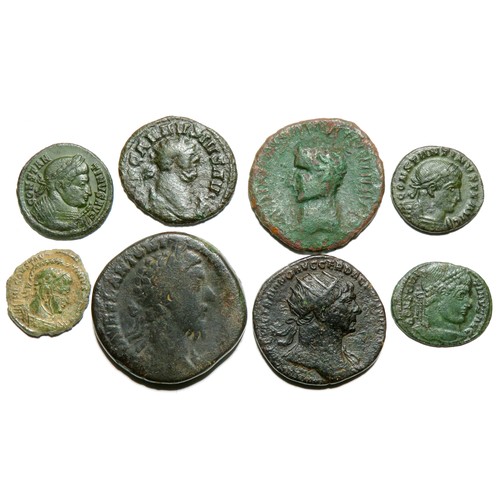 220 - Roman bronze coin group (8). 2nd-4th century AD. Largest 31mm. Marcus Aurelius sestertius, Trajan du... 