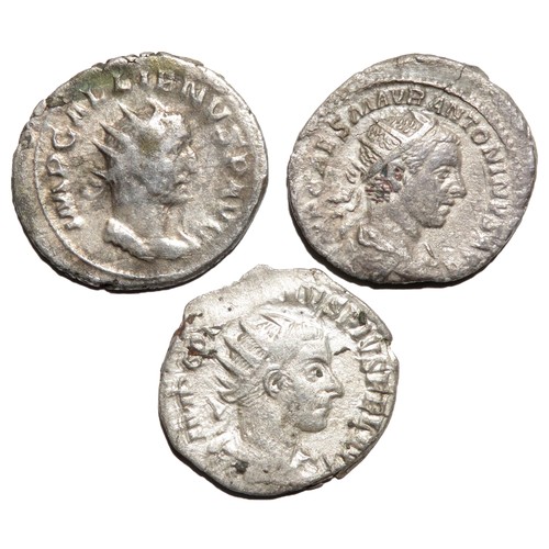 216 - Antoninianus (3). 3rd century AD. Lot includes coins of Gordian III, Caracalla and Gallienus.