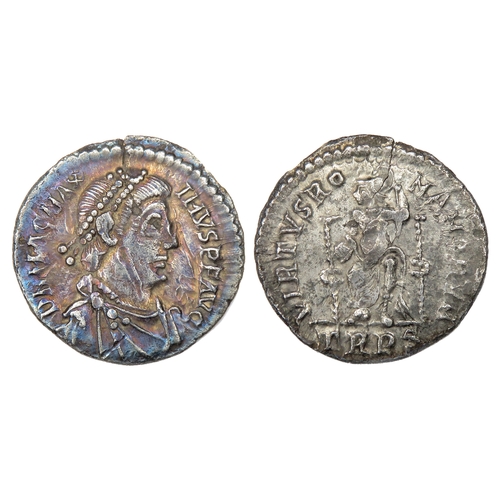 240 - Magnus Maximus siliqua, mint of Trier. Obverse:  diademed, draped and cuirassed bust of Magnus Maxim... 