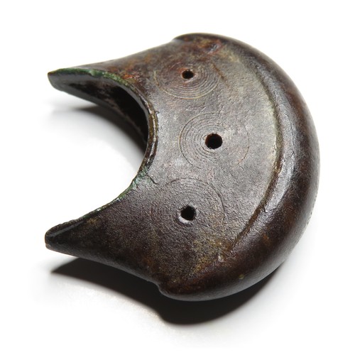 1007 - Bronze age scabbard chape. C 1000 BC - 800 BC. Ewart Park metalworking phase. Copper-alloy, 33mm x 2... 