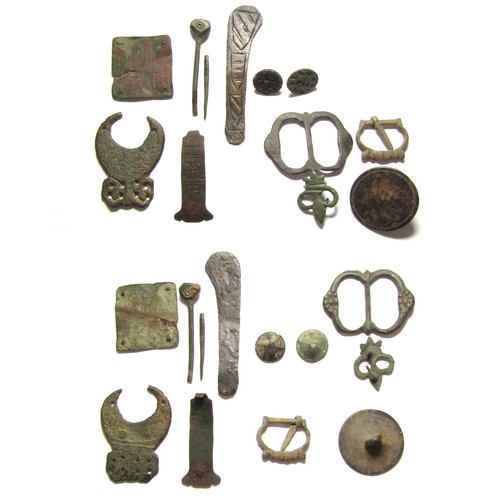 1078 - Artefacts Group (11). A Mixed Lot of mainly Medieval pieces, strap-end, clasp, seal matrix and other... 