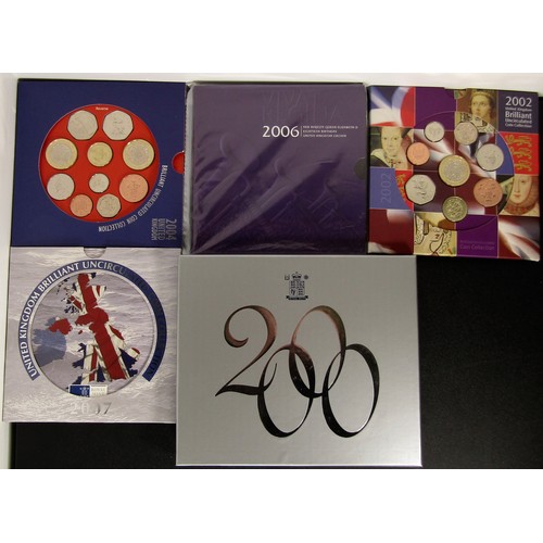 1336 - Royal Mint BUNC Coin Year Sets (5). 2000, 2002, 2004, 2006 & 2007.