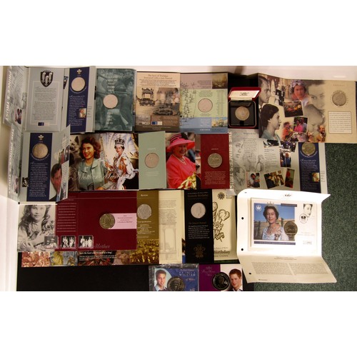 1342 - Royal Mint Commemorative Crown Issues in Presentation Packs (14). Various Royal Issues, Queen Elizab... 