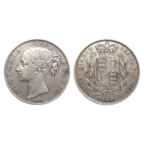 381 - Victoria Crown. Young Head Coinage, 1838-87. Silver, 28.23g. 38 mm. Bust left, 1845. R. Crowned shie... 