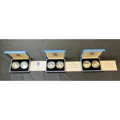 424 - UK Silver Proof Ten Pence Coins. Three boxed sets, 1992 two ten pence pieces, old and new type.