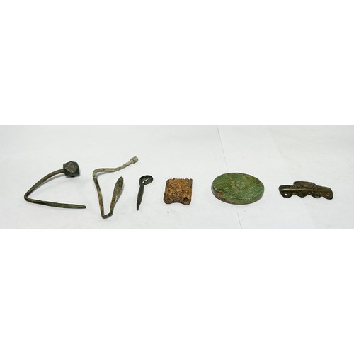 126 - British Artefact Group (5). Circa 6th-10th century AD. A selection of Saxon and Viking items to incl... 