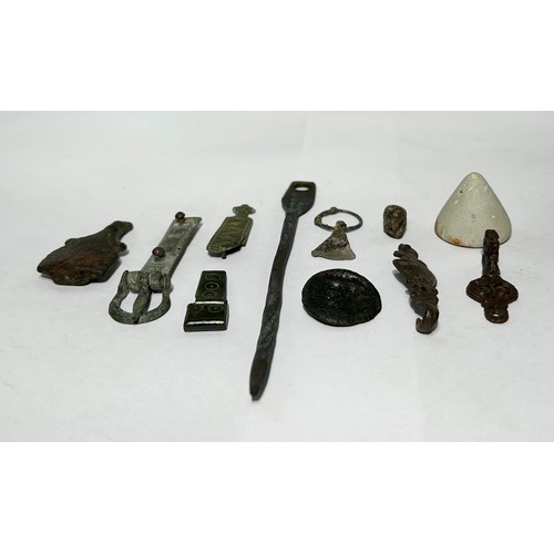 139 - Collection Of Medieval And Viking Artefacts. Circa 10th-14th century CE. A selection of pieces to in... 