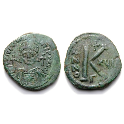 168 - Justinian I, 527-565 AD. Half Follis, 11.5g. Kyzikos, yr. 13. Facing armoured bust with orb and shie... 