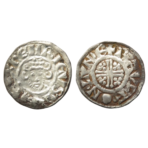 205 - John penny class VIb1, Crowned facing bust with sceaptre, +HENRICVS REX. R. Small cross with coss in... 