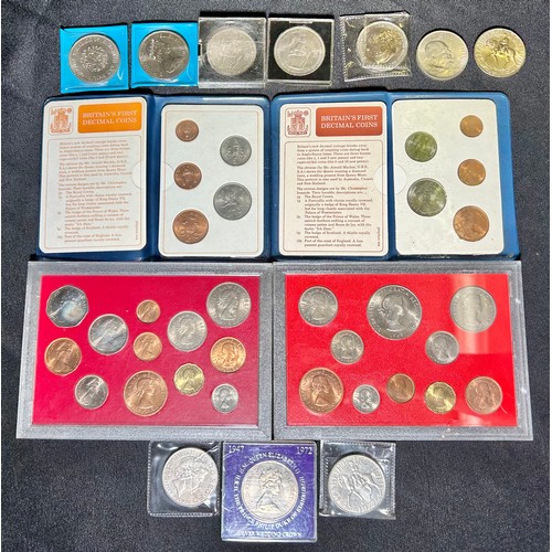 348 - Royal Mint British Commemorative coins & Sets (14). Nine Royal Cupro-Nickle crowns, Battle of Tr... 