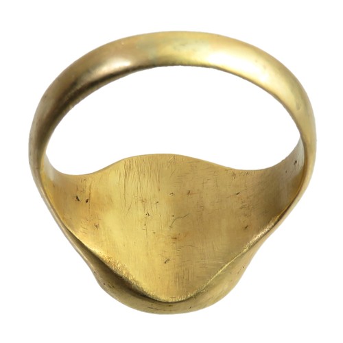 65 - 17th Century Bourchier Family Armorial Signet Ring. Gold, 7.85g. 21mm, 17mm internal. Ring size UK N... 