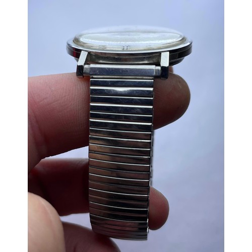 404 - 1965 Omega Constellation Watch. Automatic chronometer, officially certified. Stainless steel with br... 